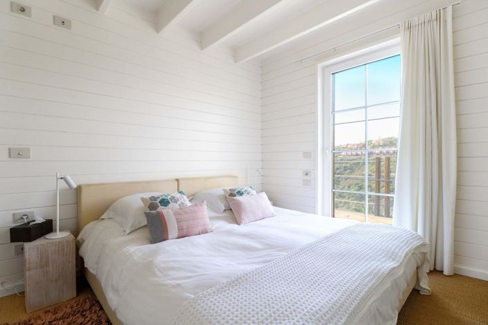 Image No.30-4 Bed Property for sale