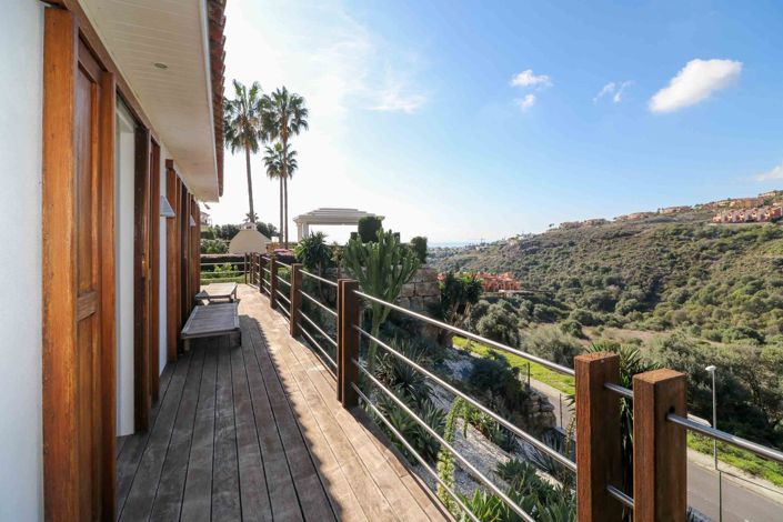 Image No.9-4 Bed Property for sale