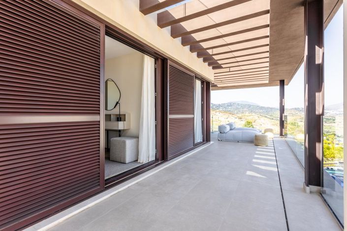Image No.18-4 Bed Property for sale
