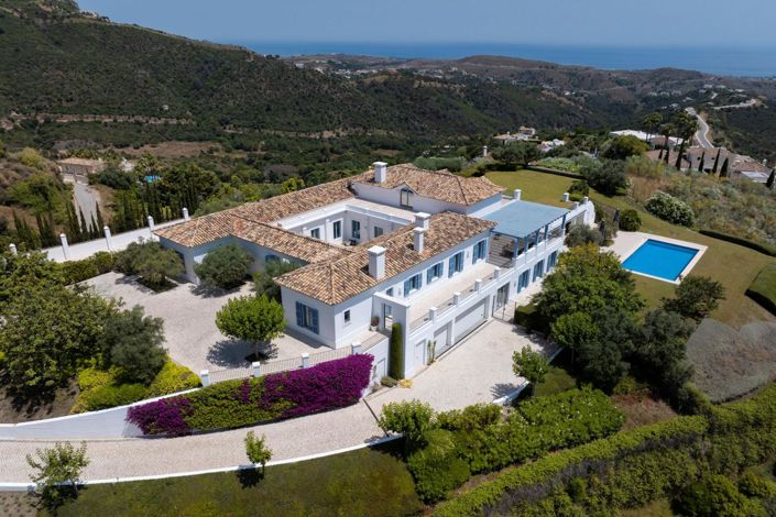Image No.10-5 Bed Property for sale