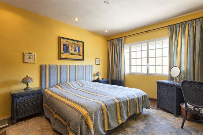 Image No.20-3 Bed Property for sale