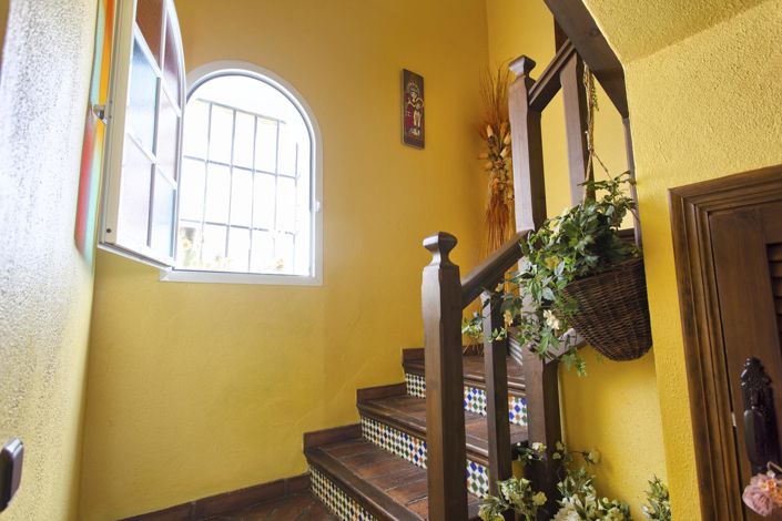 Image No.6-3 Bed Property for sale