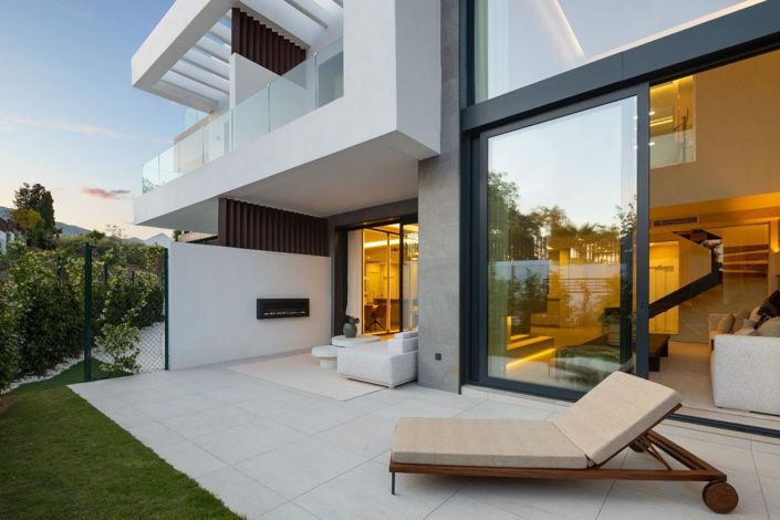 Image No.2-4 Bed Property for sale