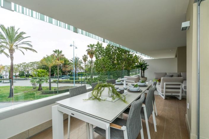 Image No.4-4 Bed Property for sale