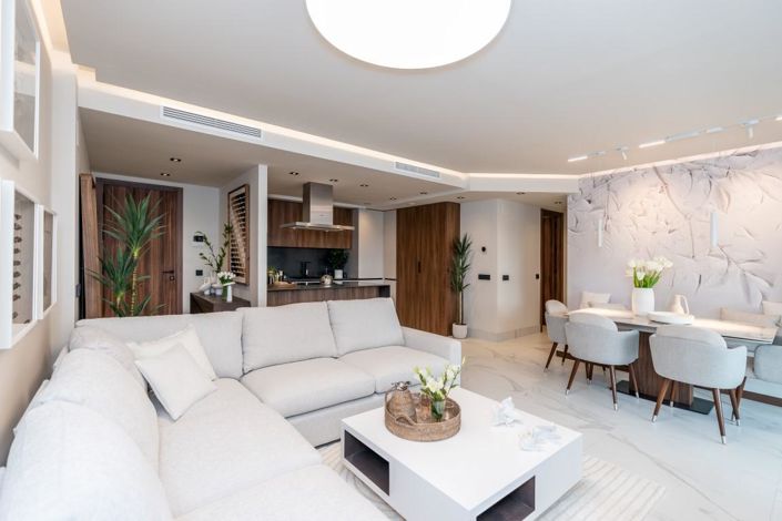 Image No.7-4 Bed Property for sale