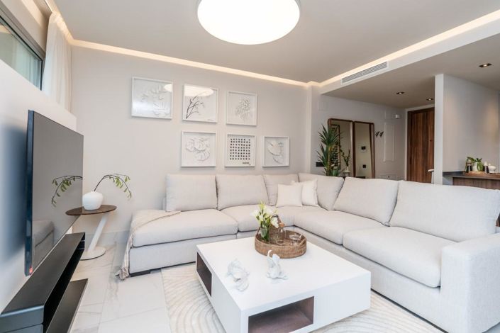 Image No.9-4 Bed Property for sale