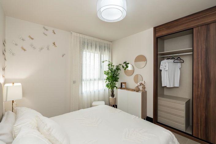 Image No.26-3 Bed Property for sale