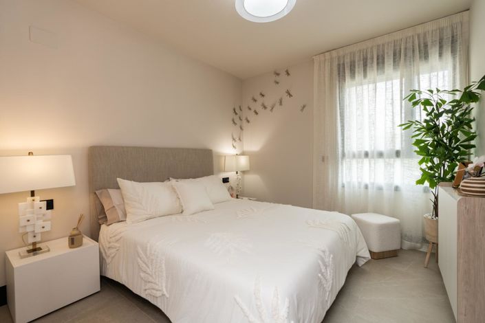 Image No.27-3 Bed Property for sale