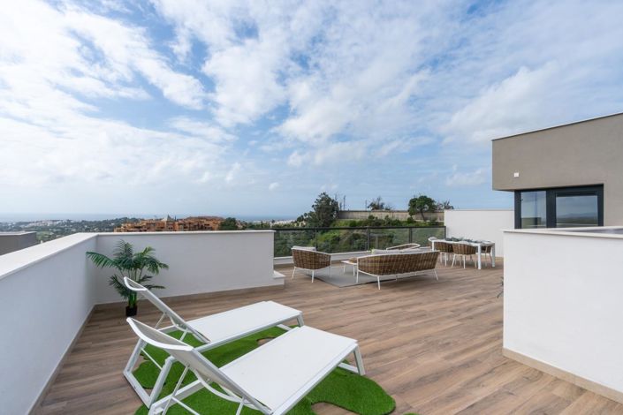 Image No.37-3 Bed Property for sale