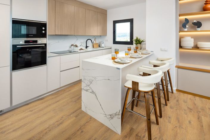 Image No.4-2 Bed Property for sale