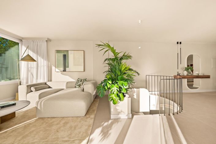 Image No.8-3 Bed Property for sale