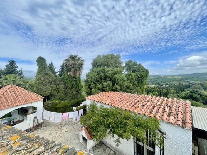Image No.47-7 Bed Property for sale