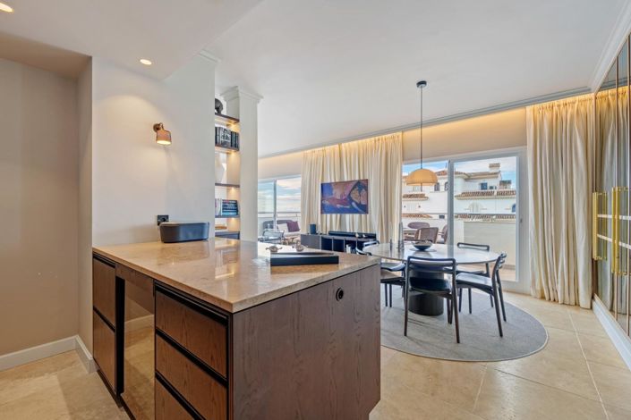 Image No.4-2 Bed Property for sale