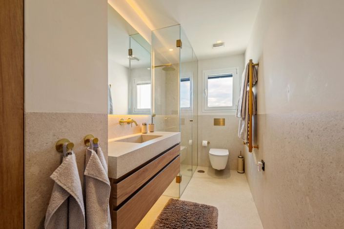 Image No.6-2 Bed Property for sale