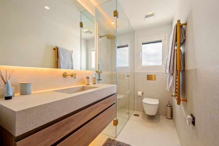 Image No.7-2 Bed Property for sale