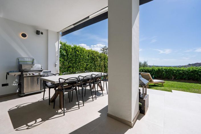 Image No.24-4 Bed Property for sale
