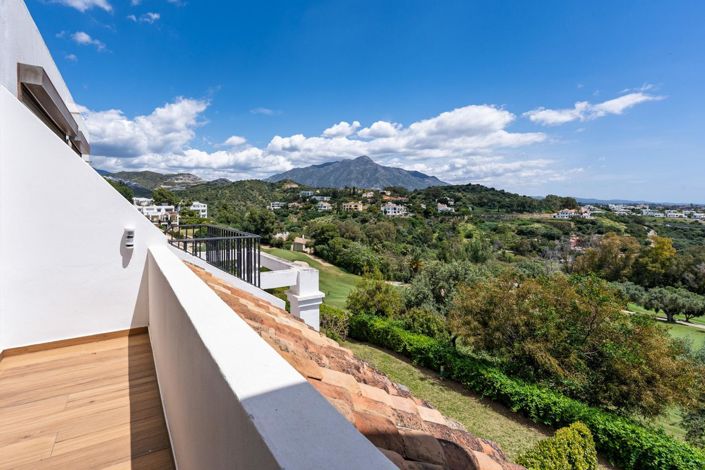 Image No.27-4 Bed Property for sale