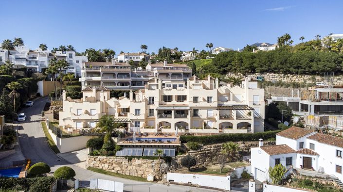 Image No.14-4 Bed Property for sale
