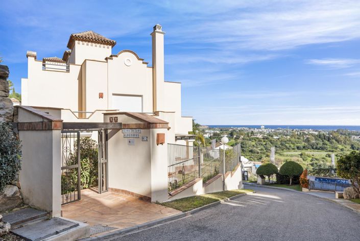 Image No.32-4 Bed Property for sale