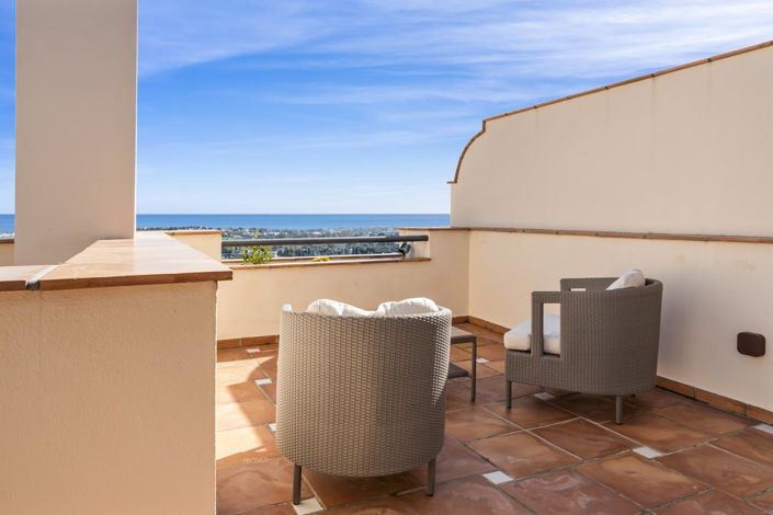 Image No.33-4 Bed Property for sale