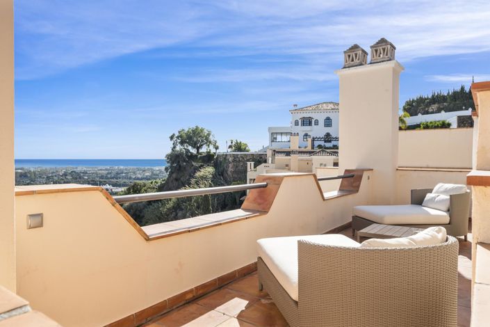 Image No.41-4 Bed Property for sale