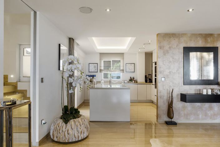 Image No.46-4 Bed Property for sale