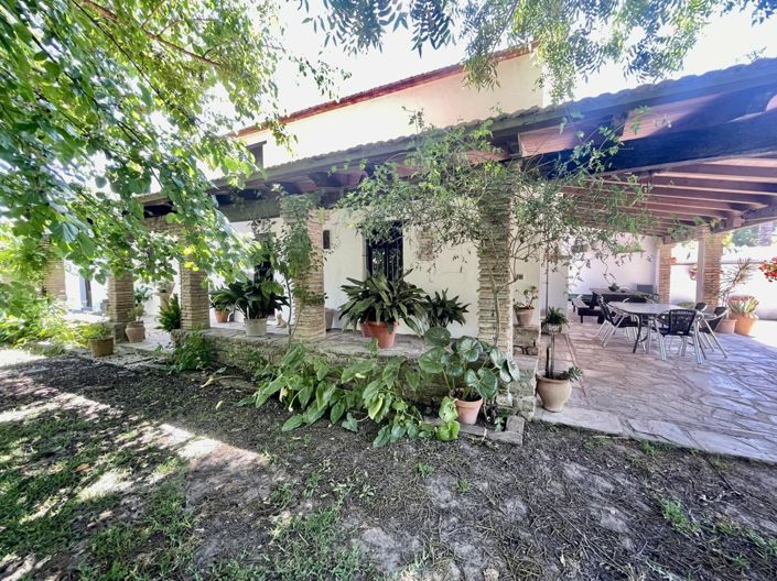 Image No.5-5 Bed Property for sale