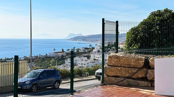 Image No.15-2 Bed Property for sale