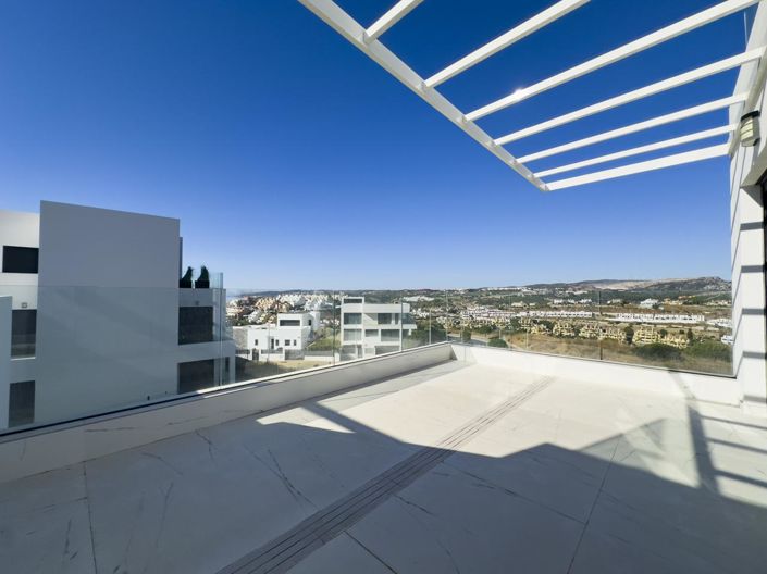 Image No.18-2 Bed Property for sale