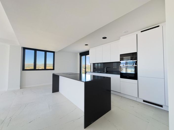 Image No.9-2 Bed Property for sale