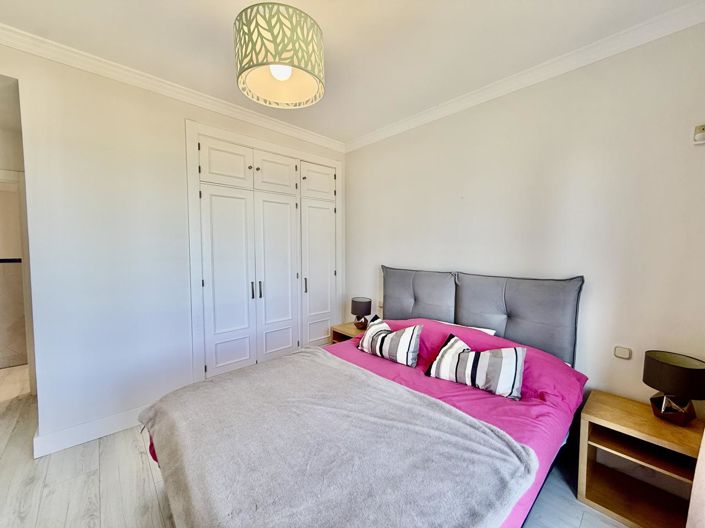 Image No.26-3 Bed Property for sale