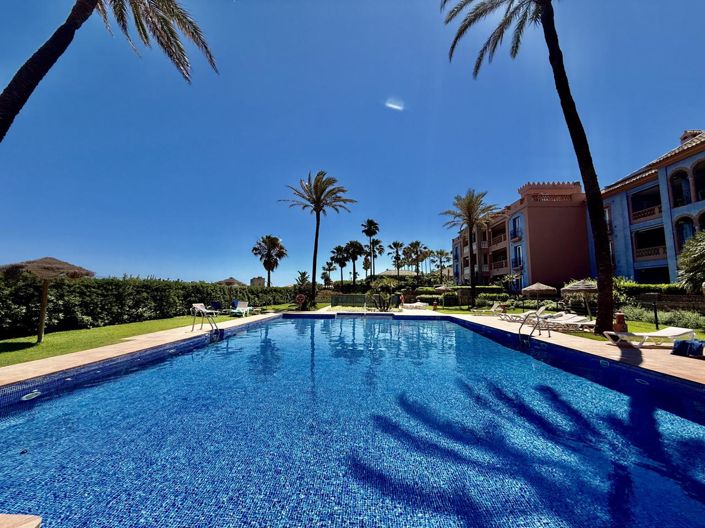 Image No.54-3 Bed Property for sale