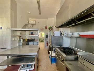 4268018-b1452819