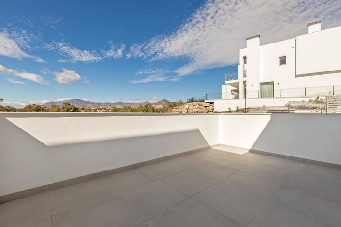 Image No.11-4 Bed Property for sale