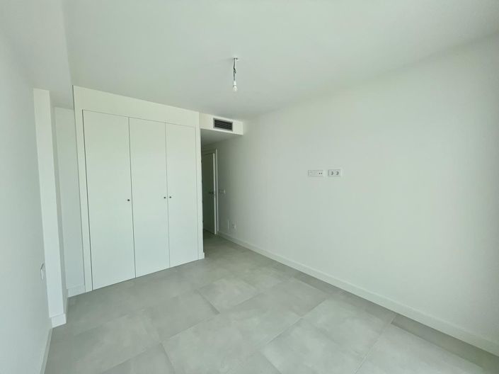 Image No.26-2 Bed Property for sale