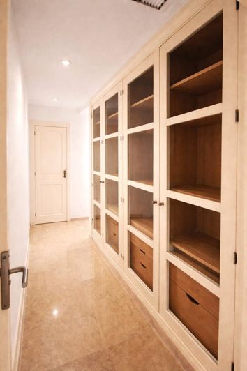 Image No.10-3 Bed Property for sale