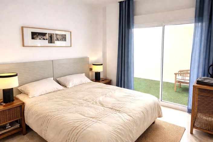 Image No.11-3 Bed Property for sale