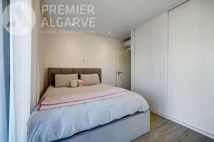 Image No.23-3 Bed Apartment for sale