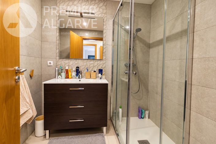 Image No.11-3 Bed Apartment for sale