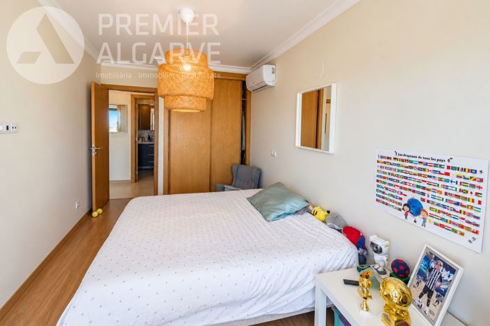 Image No.12-3 Bed Apartment for sale