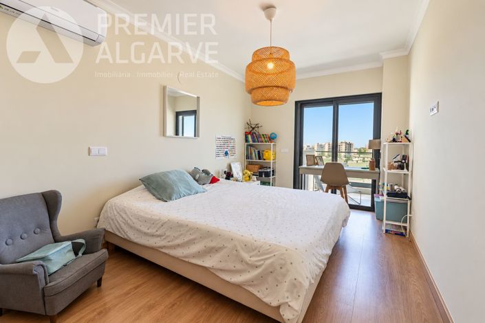Image No.13-3 Bed Apartment for sale