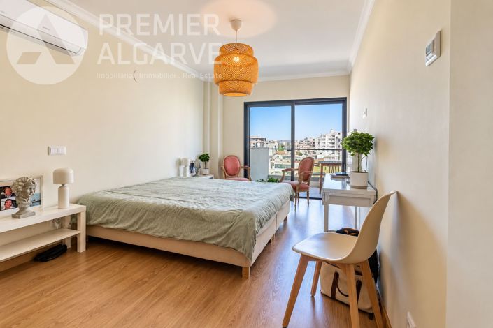 Image No.9-3 Bed Apartment for sale