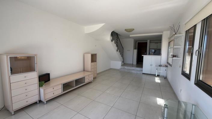 Image No.5-2 Bed Maisonette for sale