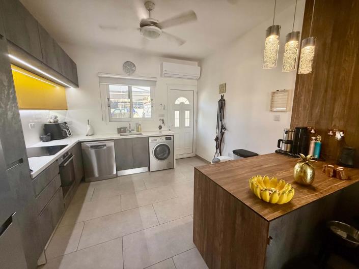 Image No.3-2 Bed Townhouse for sale