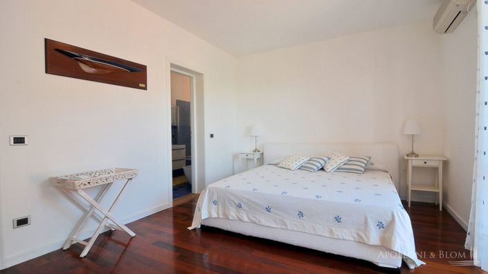 Image No.26-4 Bed Villa for sale