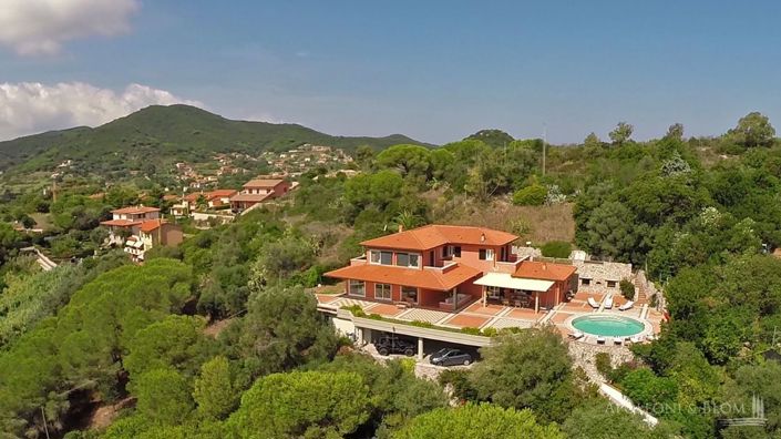 Image No.3-4 Bed Villa for sale