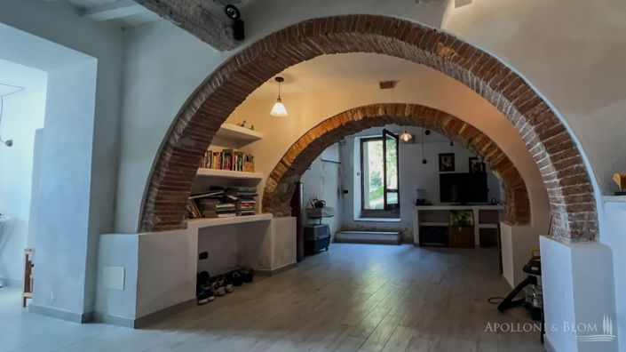 Image No.25-2 Bed Apartment for sale