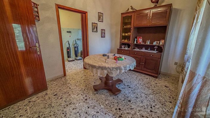 Image No.20-2 Bed Country House for sale