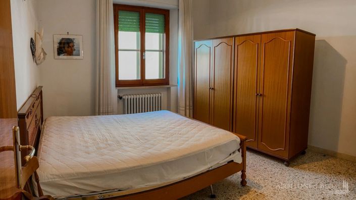 Image No.26-2 Bed Country House for sale