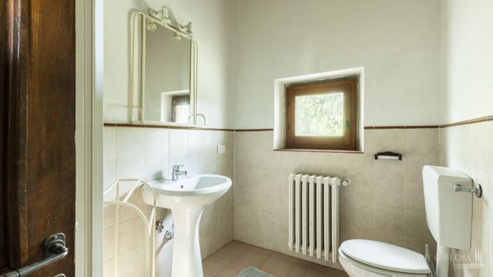 Image No.26-12 Bed Apartment for sale
